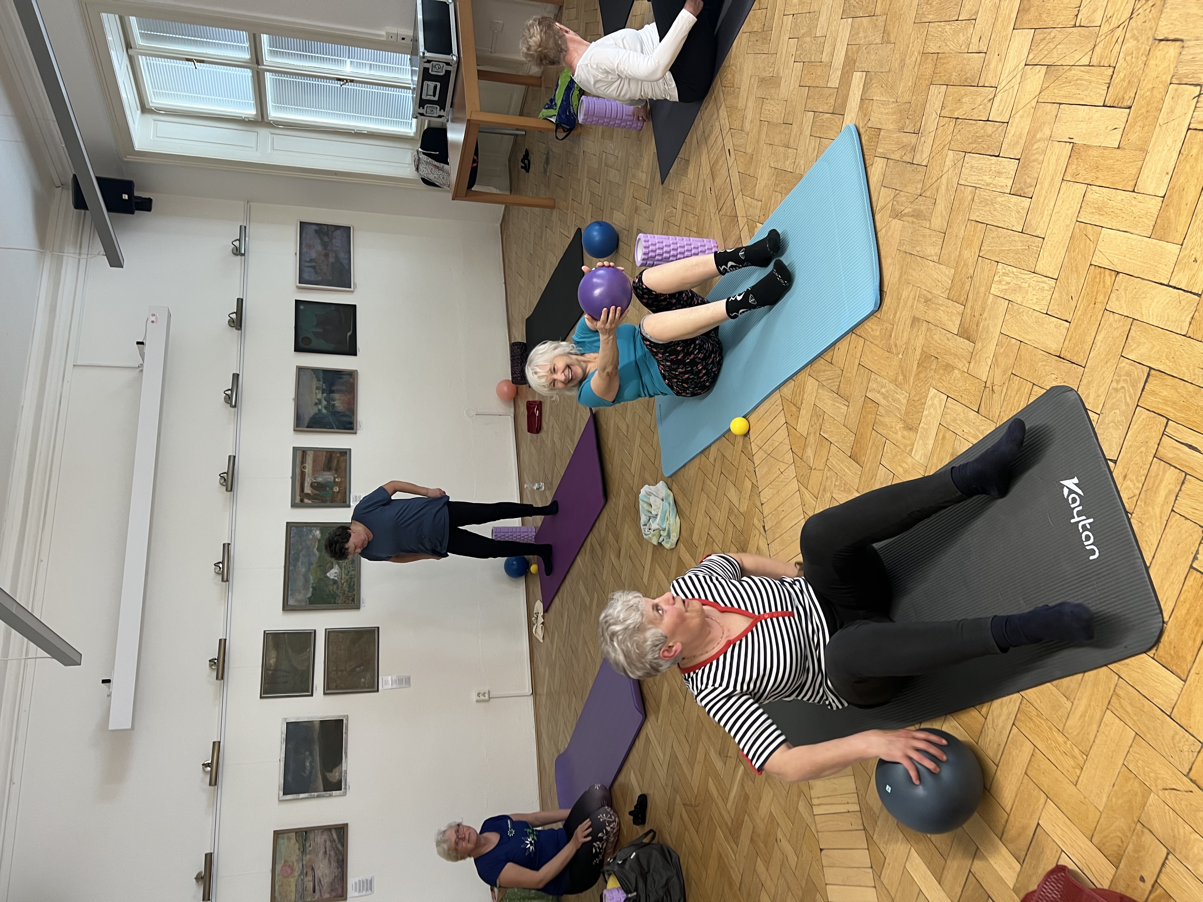Cvičení v knihovně: Pilates s Jarkou / 24.6.2025